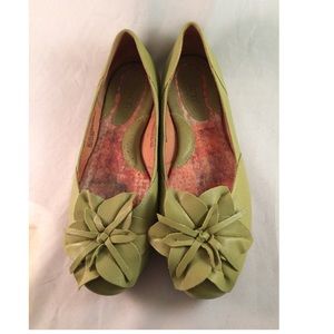 Born Leather Peony Meadow/Green Ballet Flats NEW